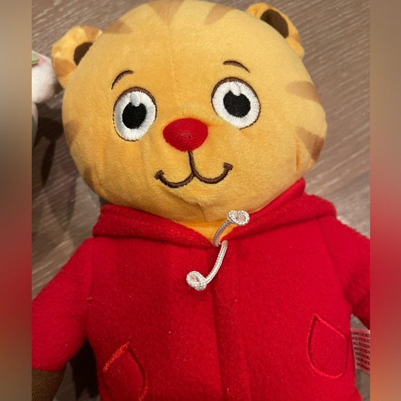 GUC Daniel Tiger and Katerina Kittycat Plush authentic from the Live show - Picture 3 of 10